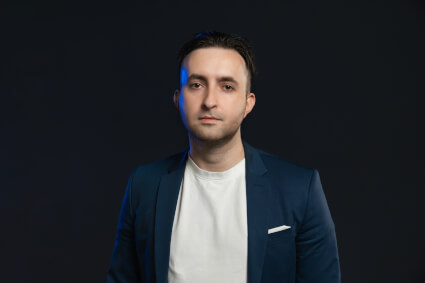 Игорь Макаров