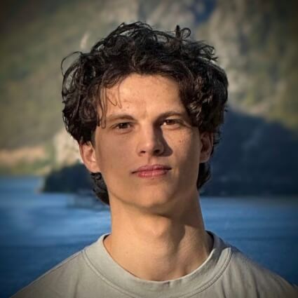 Валера Смирнов