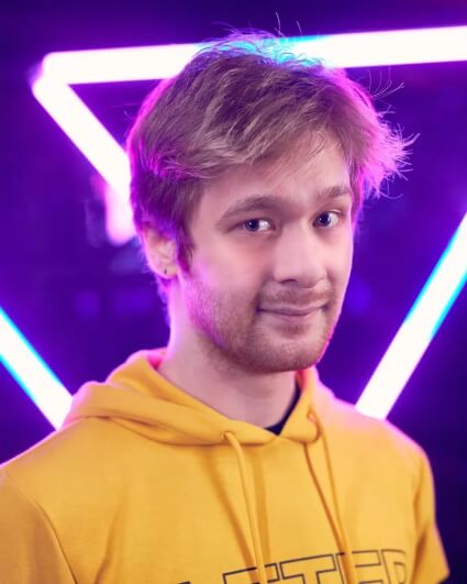 Денис Вахитов