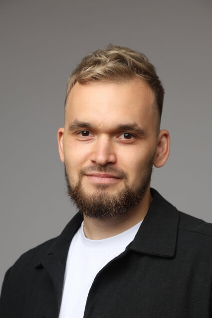 Глеб Костюрин